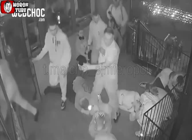Video :A diner in Crimea is ruthlessly attacked by Russian military (Warning - disturbing)